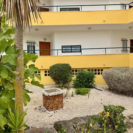 Quinta Dos Pinheiros * 라고스